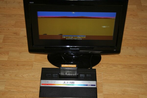 Atari 2600 Jnr (AV Upgraded) Sample Picture #3.jpg