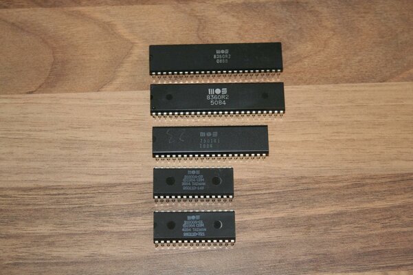 Commodore C16 plus4 ICs 001.jpg