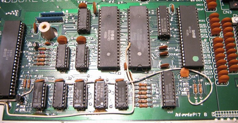 c128 lap jobb alsó rész.jpg