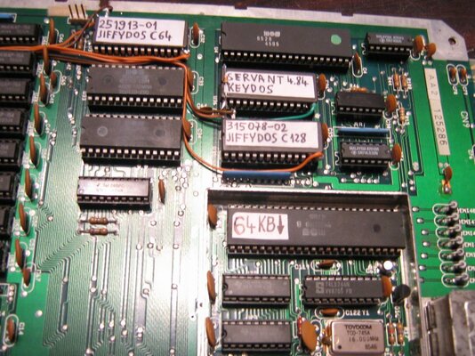 VDC RAM+ROM-ok közelről.jpg