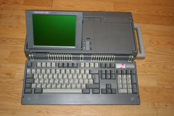 Amstrad PPC640 005.jpg