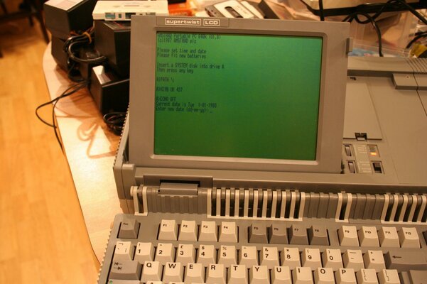 Amstrad PPC640 006.jpg