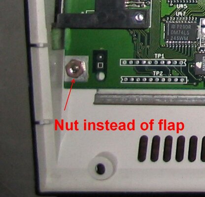 Nut_vs_flap.jpg
