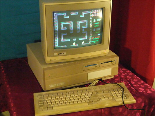 amiga_2000hd.jpg