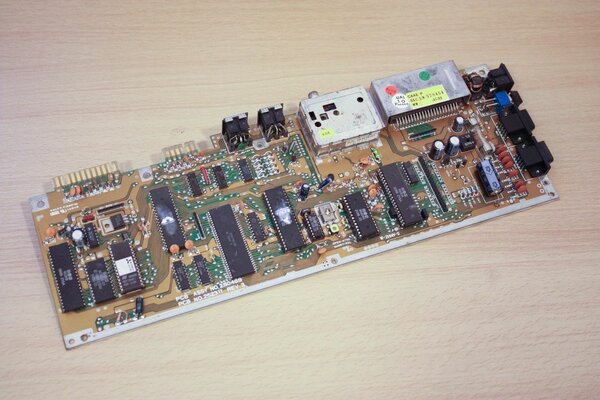 c64_mobo_1.jpg