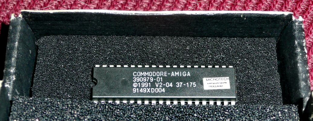 Kickstart v2.04 (a500-a2000).jpg