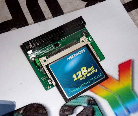 CompactFlash to IDE adapter + 128mb card.jpg