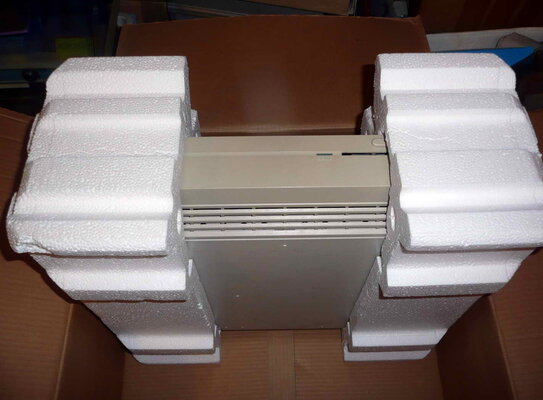 C128Dcr - boxed - Original - 05.jpg