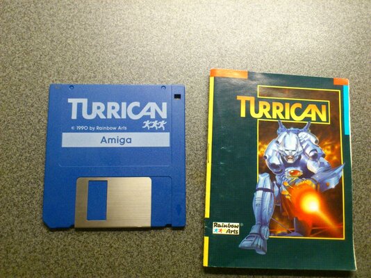 Turrican 1 manual+ Disk.jpg