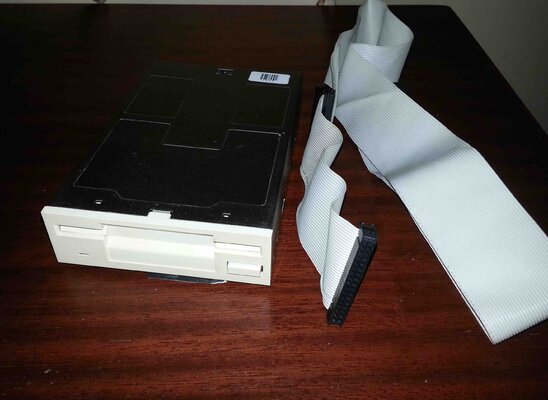 Floppy1.jpg