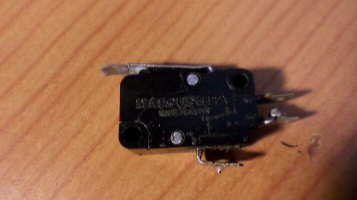Microswitch_2_zpsb01b4008.jpg