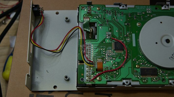 Amstrad CPC 6128 Sinclair ZX Spectrum +3 PCW 8256 Gotek adapter