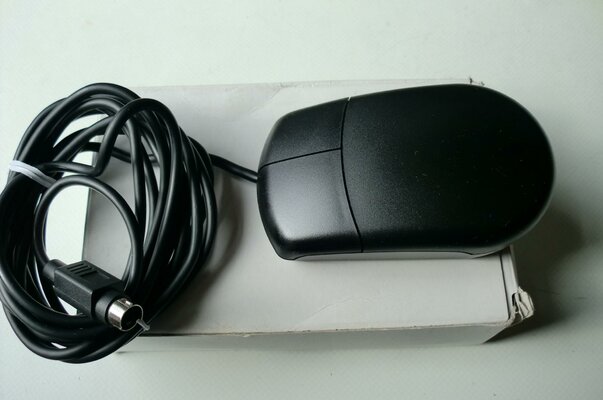 CDTV mouse.jpg