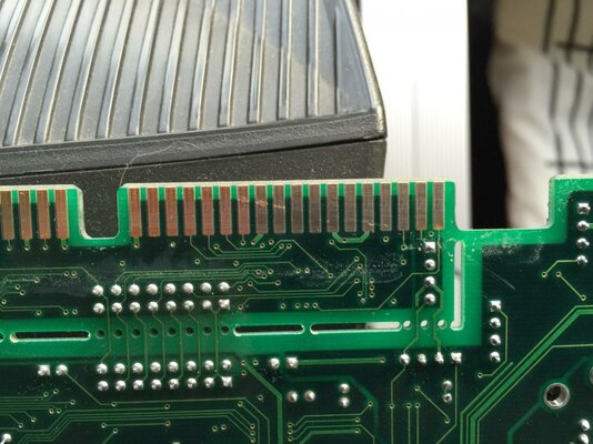 Picassi IV Edge Connector Damage.jpg