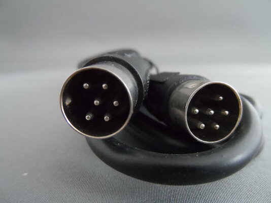 Item 10 - BBC MICROVITEC.jpg