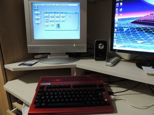 Amiga A600 (1).jpg