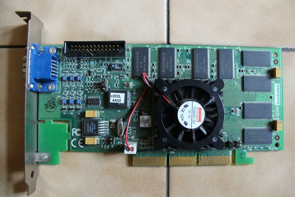 10 RIVA TNT 2 ULTRA front.jpg