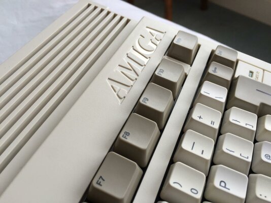 Amiga A600 2.jpg