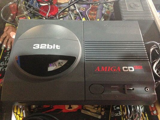 amiga cd332 3.jpg
