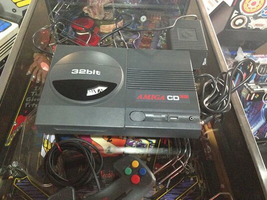 amiga cd332 1.jpg