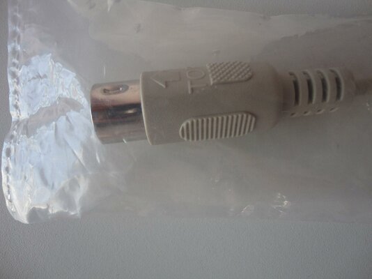 Keyboard redukcia DIN to PS2 2.jpg