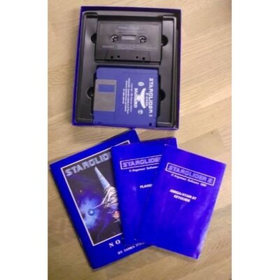 starglider-2-med-musikk-kassett.jpg