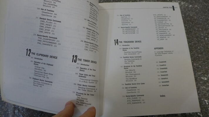 Amiga Programmers Handbook, volume 2-2.JPG