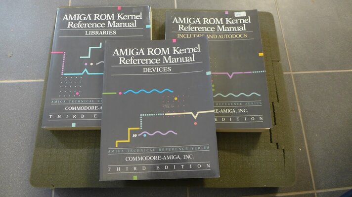 AMIGA ROM Kernel Reference Manuals (Libraries, Includes and Autodocs, Devices)-1.JPG