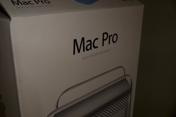 mac pro box.jpg