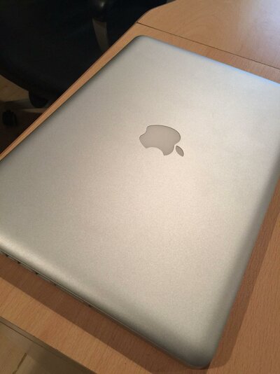 MacBook Pro 1.jpg