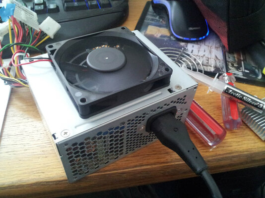 PSU with internal resistor mod and extrnal mounted fan.jpg