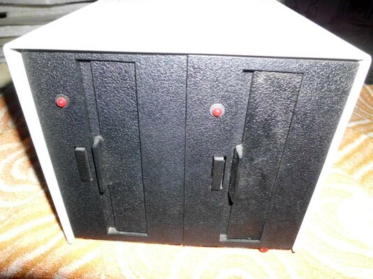 Computhink Doppel Gehäuse-kl.jpg