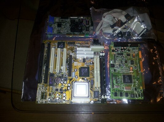 AT MB Jetway 542b Ali chipset + Amd k6-2 350 Mhz + 32mb of ram + sb16 ...