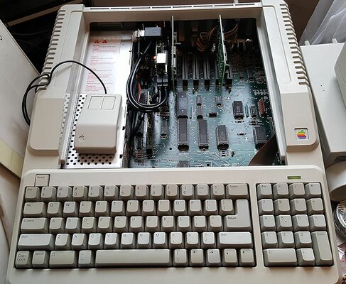 A2Pi Apple IIe.jpg