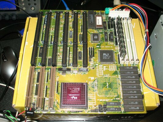 ALi motherboard MB-4D50AV.jpg