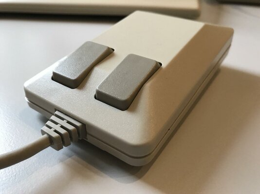 Amiga 500 Mouse #01.jpg