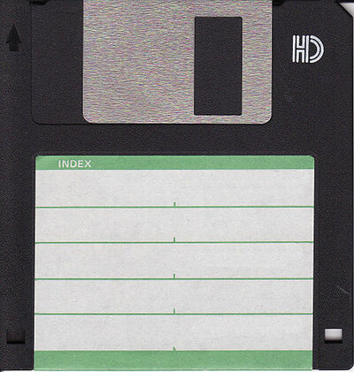 457px-Floppy_disk_300_dpi.jpg