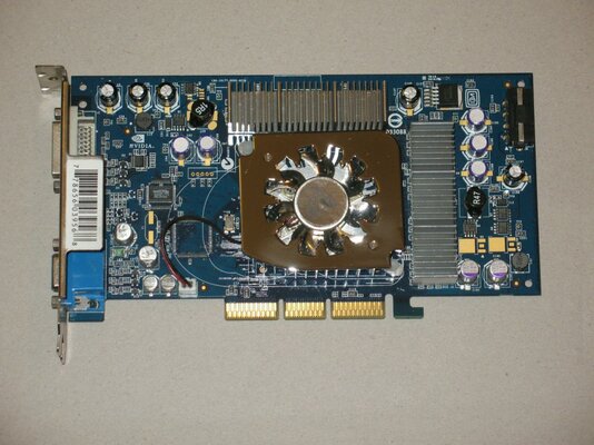 XFX FX5900XT - front.jpg