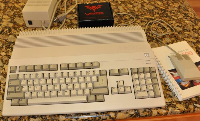 Amiga 500-4.jpg