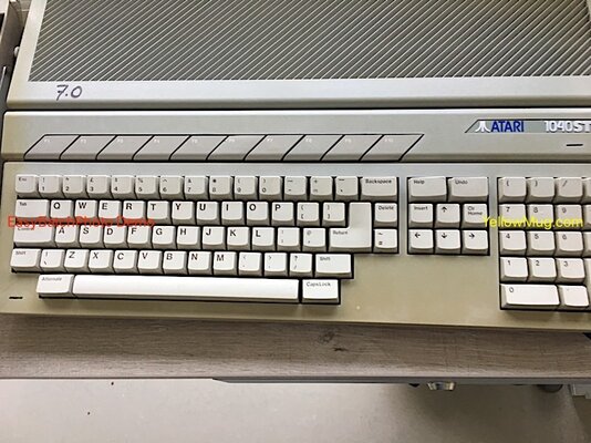 9 Atari 1040STfm.jpg