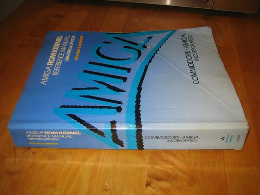 amiga kirjat (4).jpg