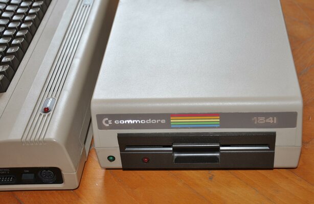 Sold - Commodore 64 (breadbin) + 1541 + Datasette | AmiBay