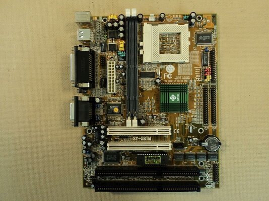 Soyo SY-5STM - 01.JPG