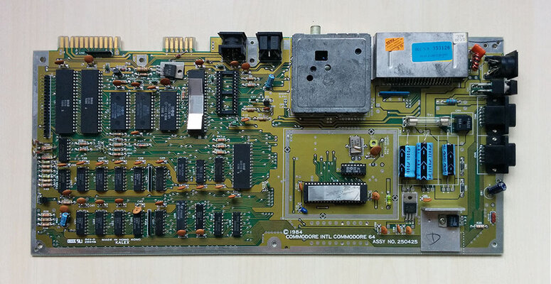 c64_mobo_l1.jpg