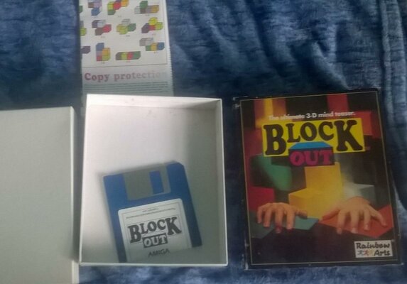 BLOCK OUT AMIGA.jpg