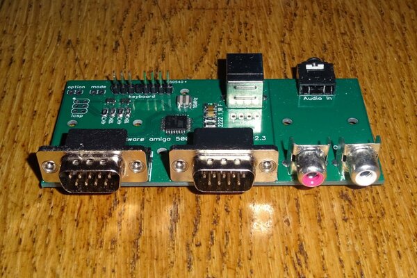 Amiga 500 USB keyboard and dual joystick with audio.jpg